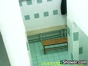Замена тампона прокладки скрытая камера в женском туалете